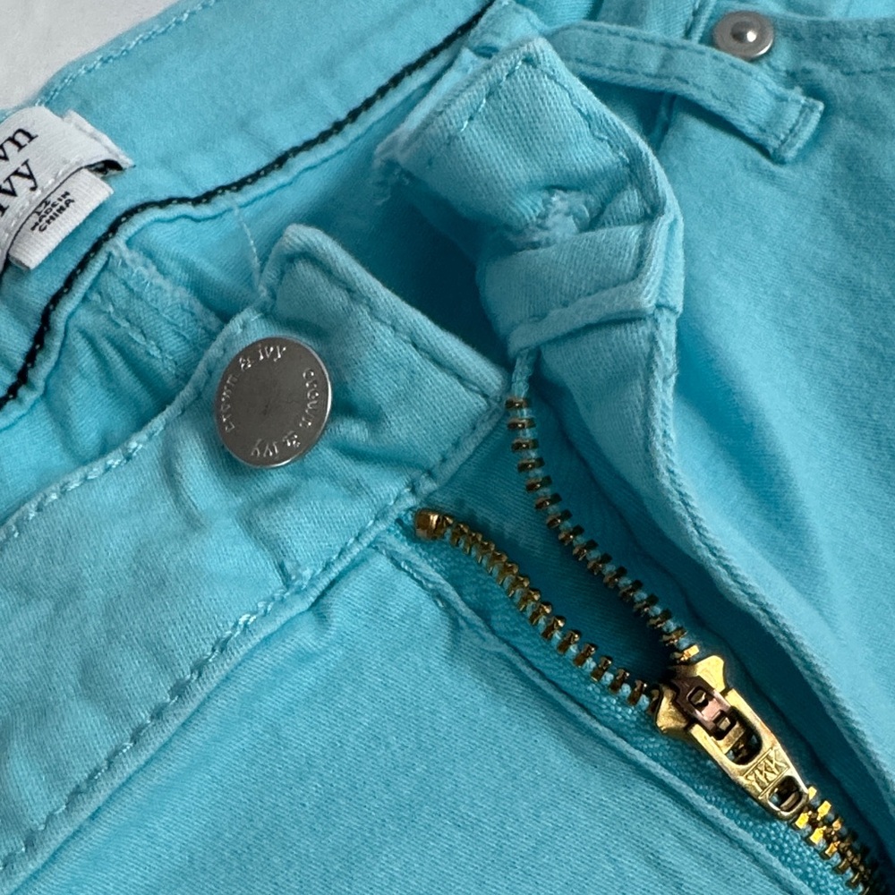 Crown & Ivy Women's Aqua Skinny Jeans - Picture 4 of 7